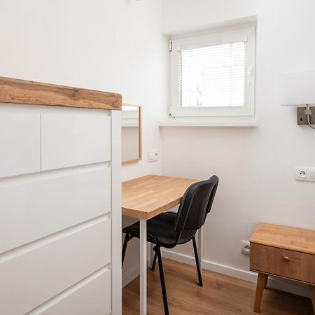Krasinski Garden Comfort Apartment 华沙 外观 照片